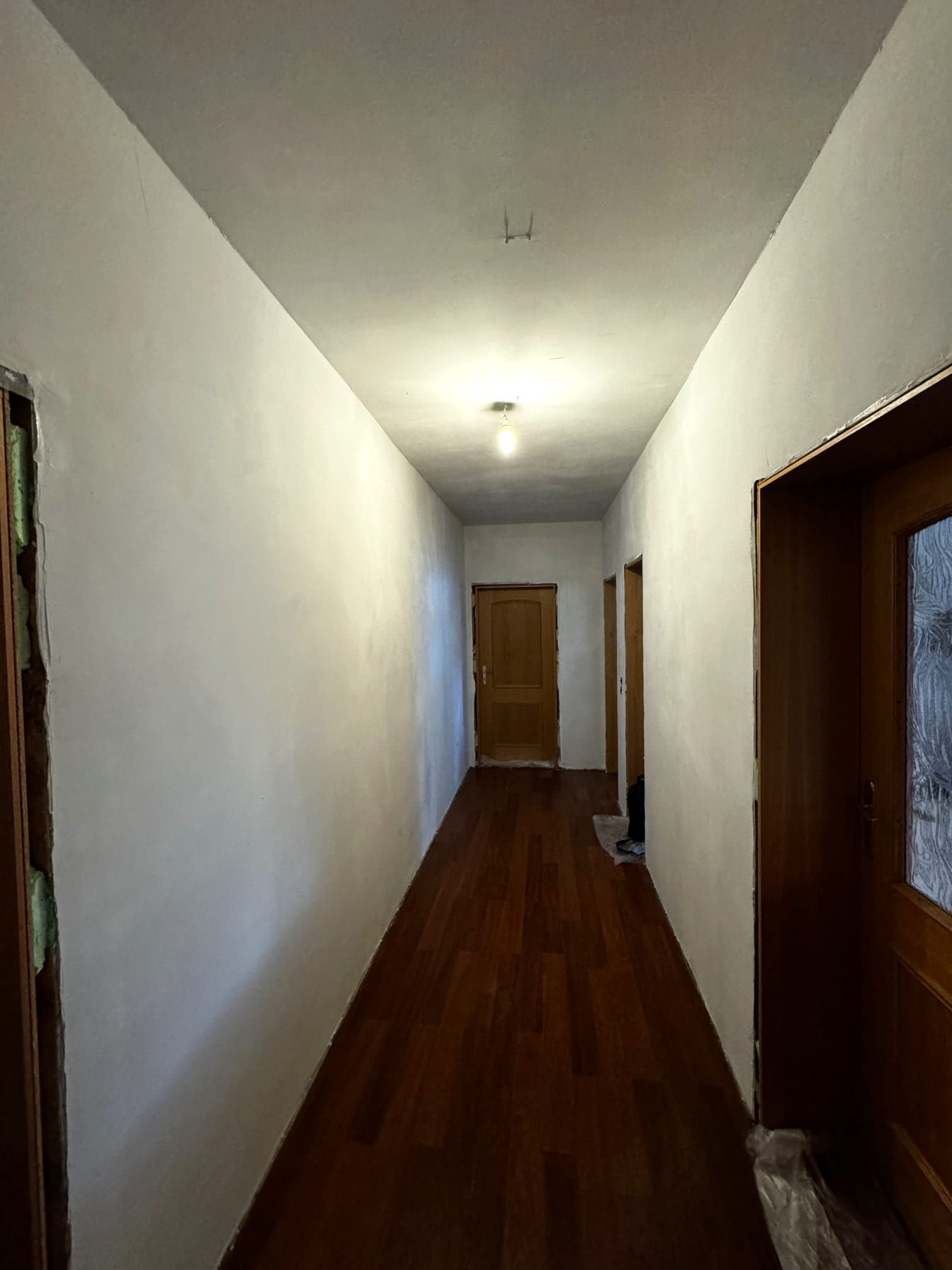 Altbauflur mit LED-Stuckleisten - Vorschau 2