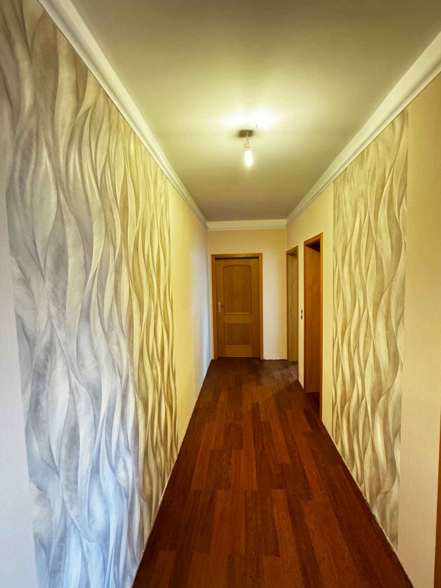 Altbauflur mit LED-Stuckleisten - Vorschau 4