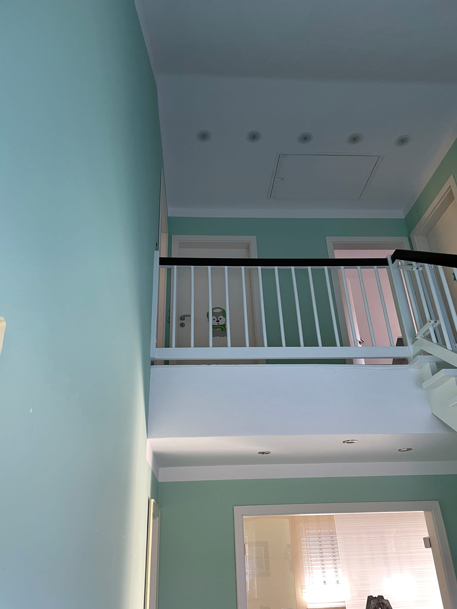 Treppenhaus mit Betonoptik - Vorschau 1