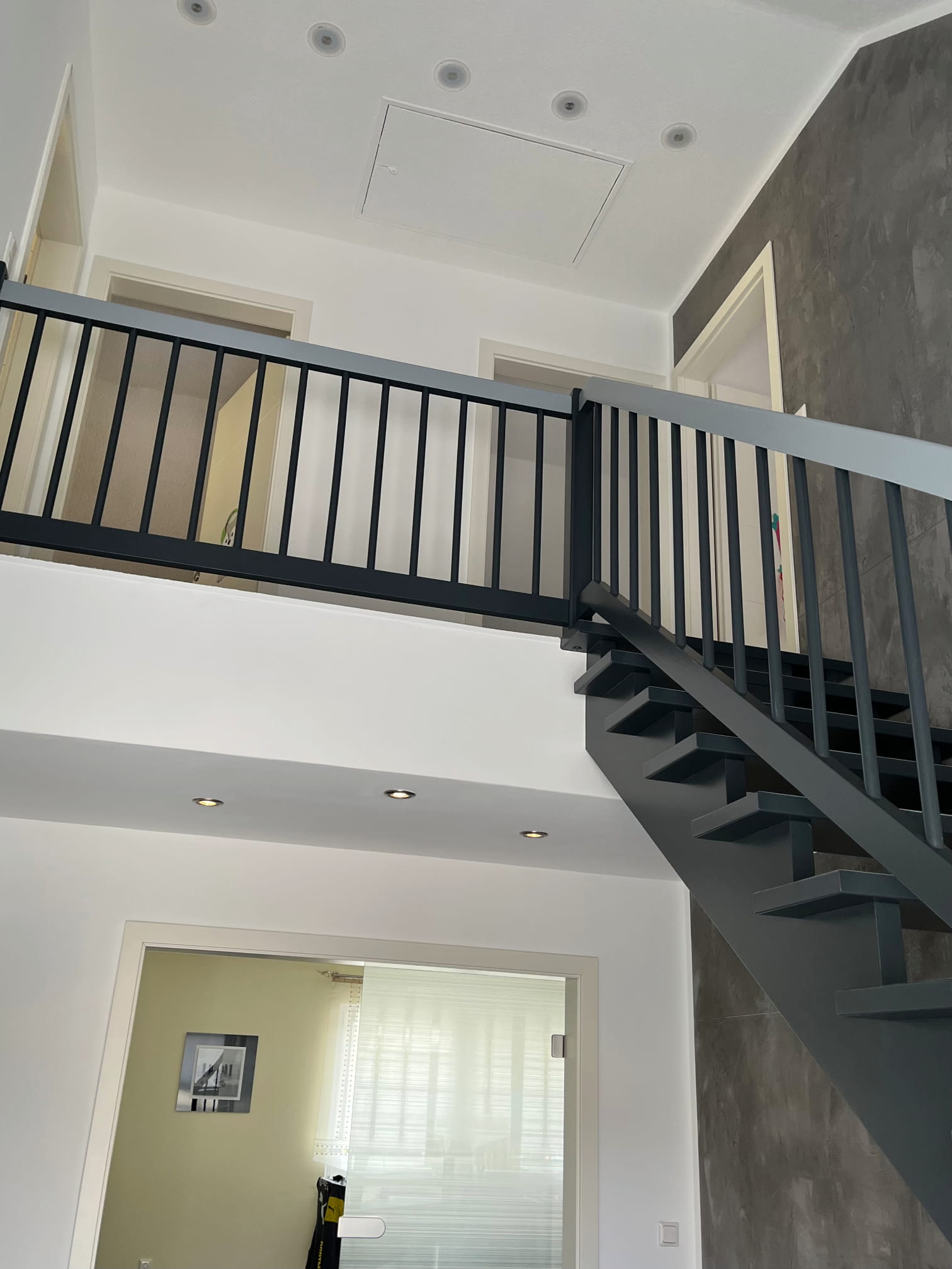 Treppenhaus mit Betonoptik - Vorschau 11